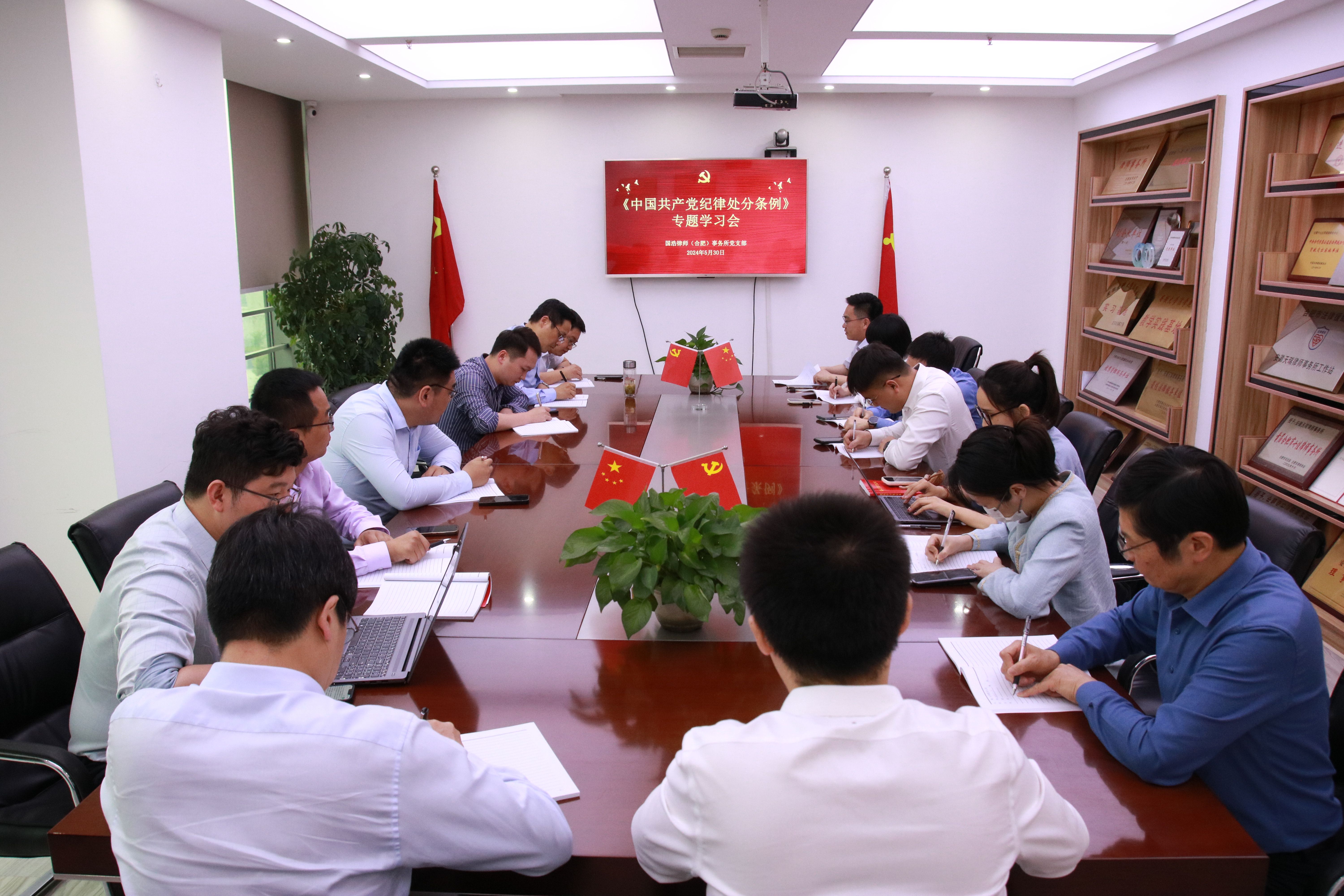 IMG_4704.JPG IMG_4704.JPG